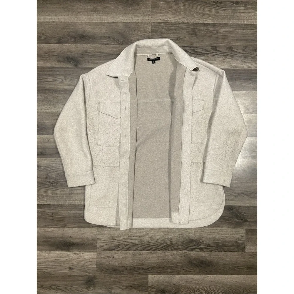 Banana Republic Chore Jacket Size Medium Beige Mid-Length‎ Button Front